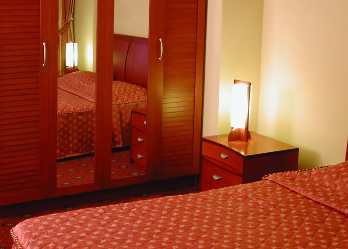 Ambassador Thessaloniki Plagiárion