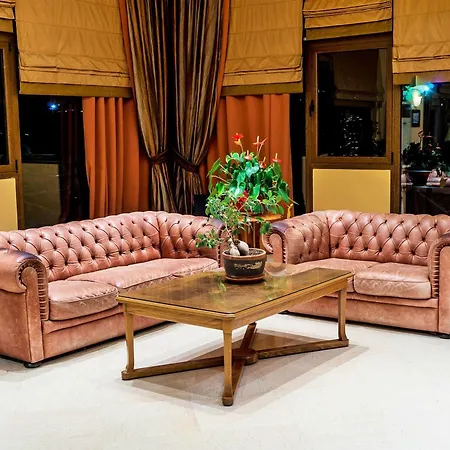Ambassador Thessaloniki ホテル 3*