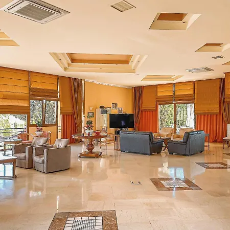 Ambassador Thessaloniki Plajári