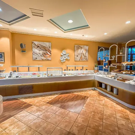 Ambassador Thessaloniki Plajári