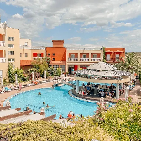 Ambassador Thessaloniki 3* Plajári