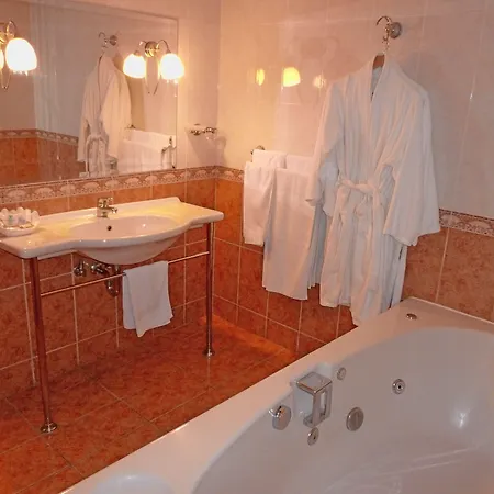 Szálloda Ambassador Thessaloniki Plajári