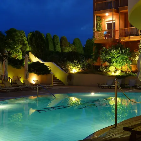 Ambassador Thessaloniki Plajári